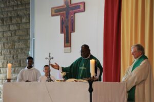 Messe d’au-revoir au père Dieudonné